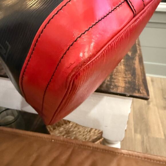 Vintage Louis Vuitton Black/Red Epi Noé Bucket Bag W/COA - Picture 14 of 16